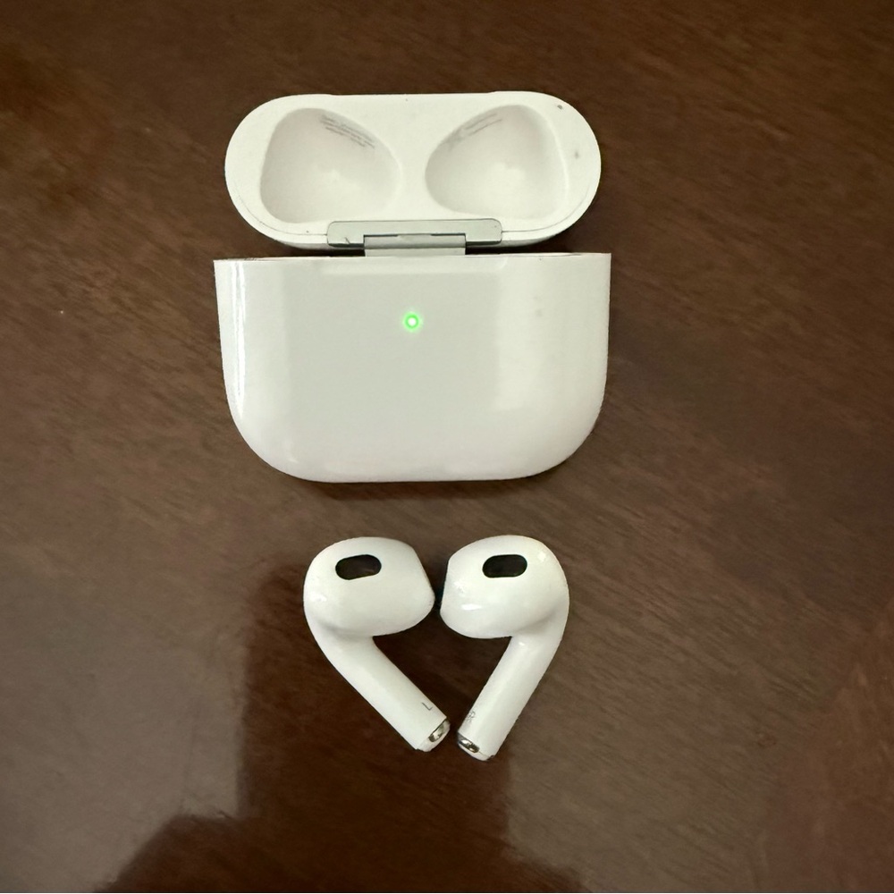 Apple AirPods third generation
Hardly use because they didn’t stay in my ear